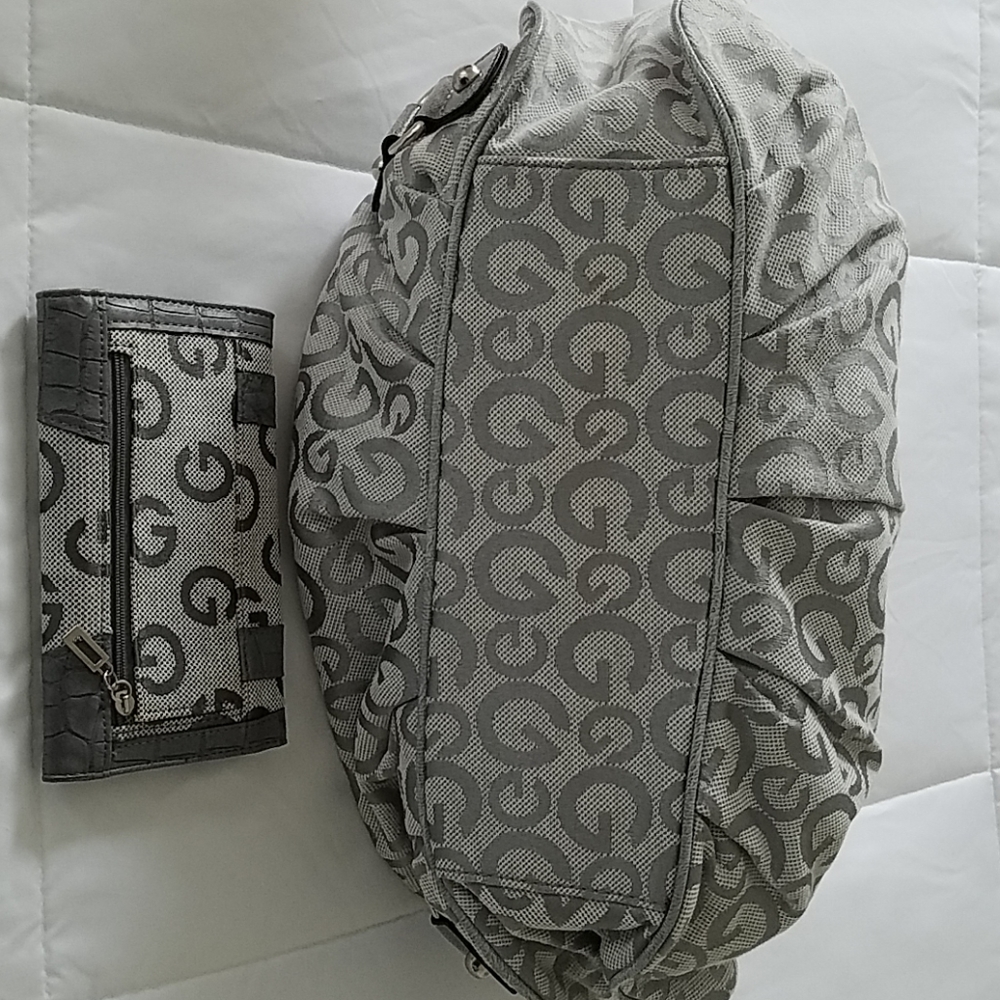 G by GUESS Gently Used Purse and NWOT Wallet - Picture 5 of 8